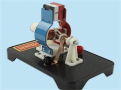 數理化教學器材與數理教學器材的融合發展與應用